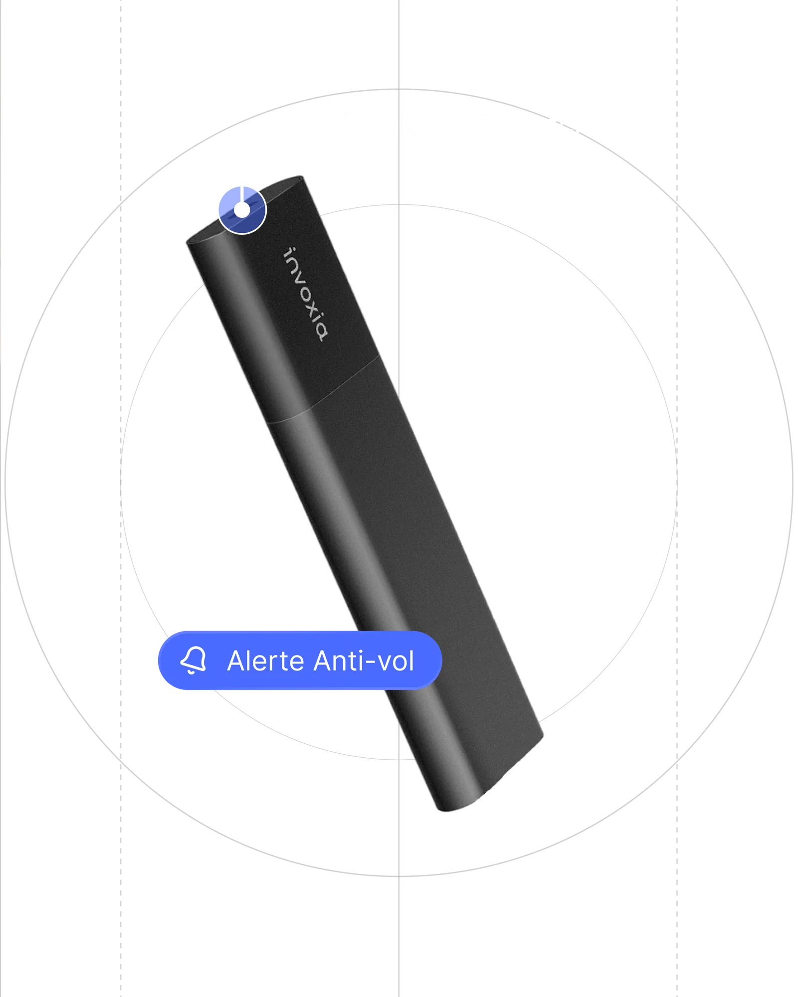 Un Tracker GPS Classic Edition 2026 Invoxia sur un fond noir avec des indications de son port USB-C étanche et des fonctionnalités d'alerte anti-vol