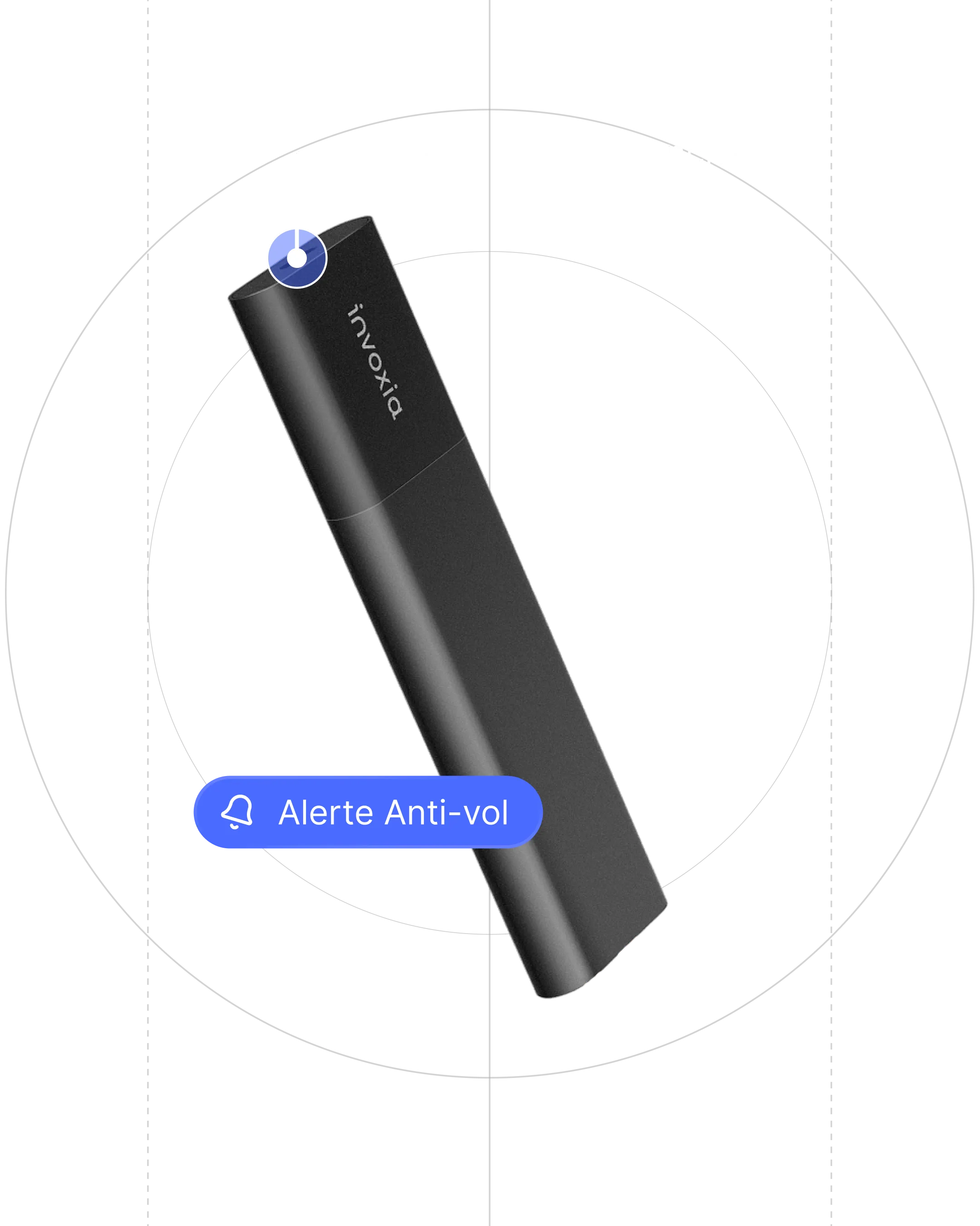 Un Tracker GPS Classic Edition 2026 Invoxia sur un fond noir avec des indications de son port USB-C étanche et des fonctionnalités d'alerte anti-vol