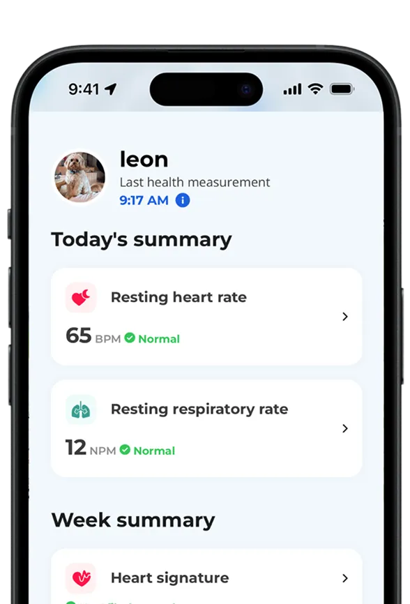 A smartphone application showing GPS tracking of a motorcycle and a car on a map  using Invoxia trackers