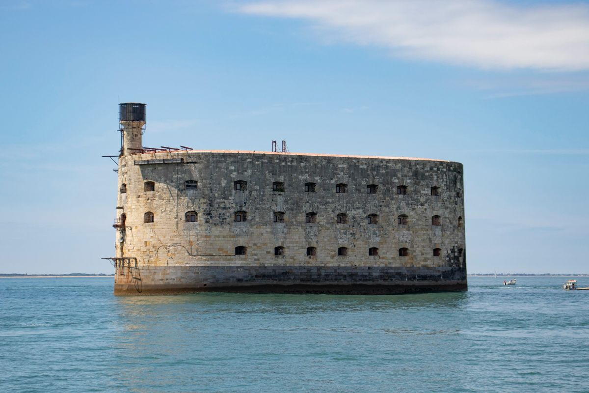 Pistes cyclables Oléron : admirez le fort Boyard depuis Boyardville
