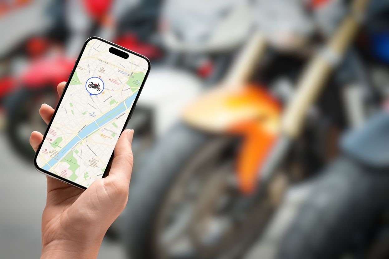 Best motorcycle GPS tracker: comparison and guide to protect your bike (2026)