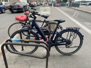 Image 2: Le vélo électrique retrouvé, avec un nouvel antivol