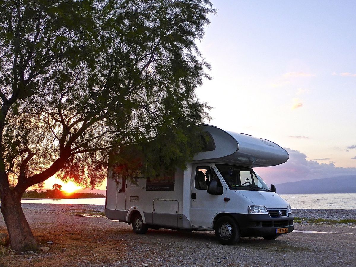 Traceur GPS Camping-car : passez des vacances sereine grâce à votre dispositif de protection contre le vol