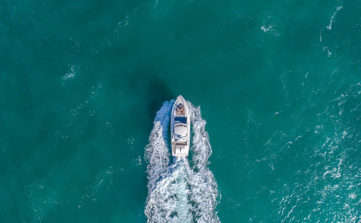 gps-tracker-for-boat-against-theft-loss
