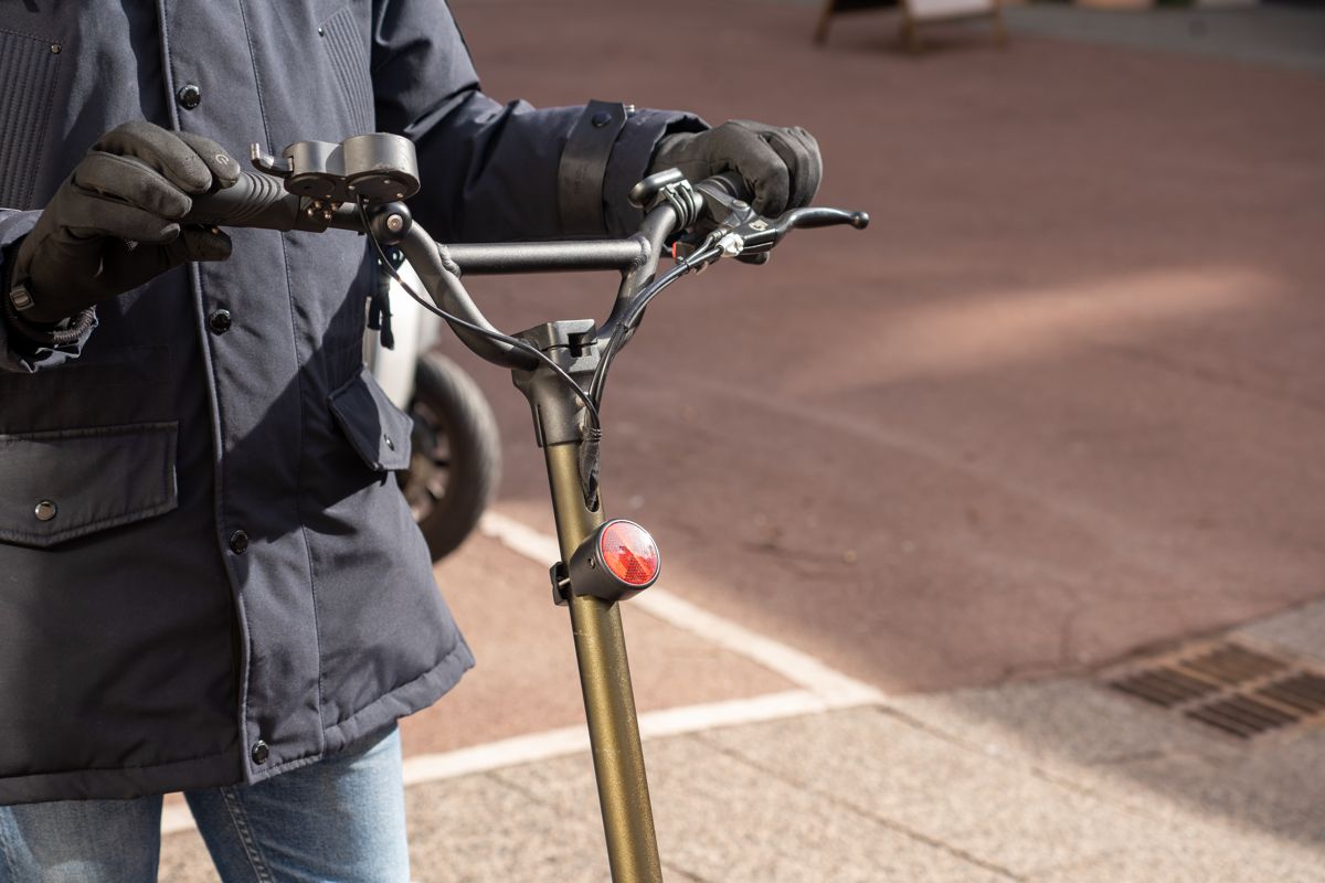 Localizador GPS para patinete eléctrico: la solución indispensable para asegurar su patinete