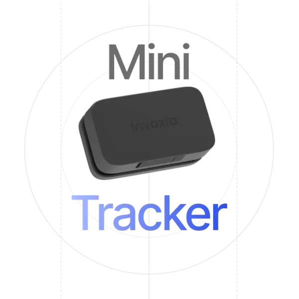 Invoxia Mini Tracker slipped into a bag or kept with keys