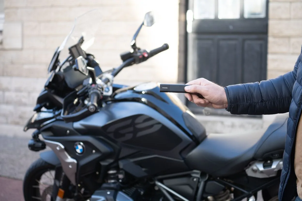 motorcycle gps tracker